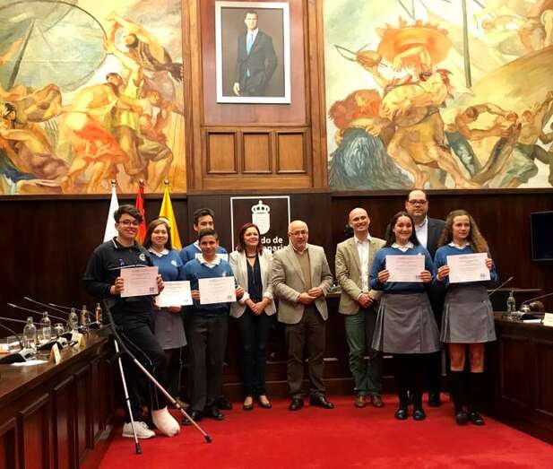 El equipo ganador, esta mañana en el Cabildo grancanario (Foto TA)